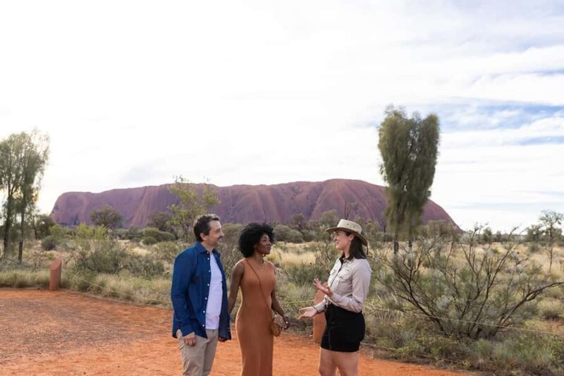 Uluru: Small Group Sunset Tour with Sparkling Wine - Key Points
