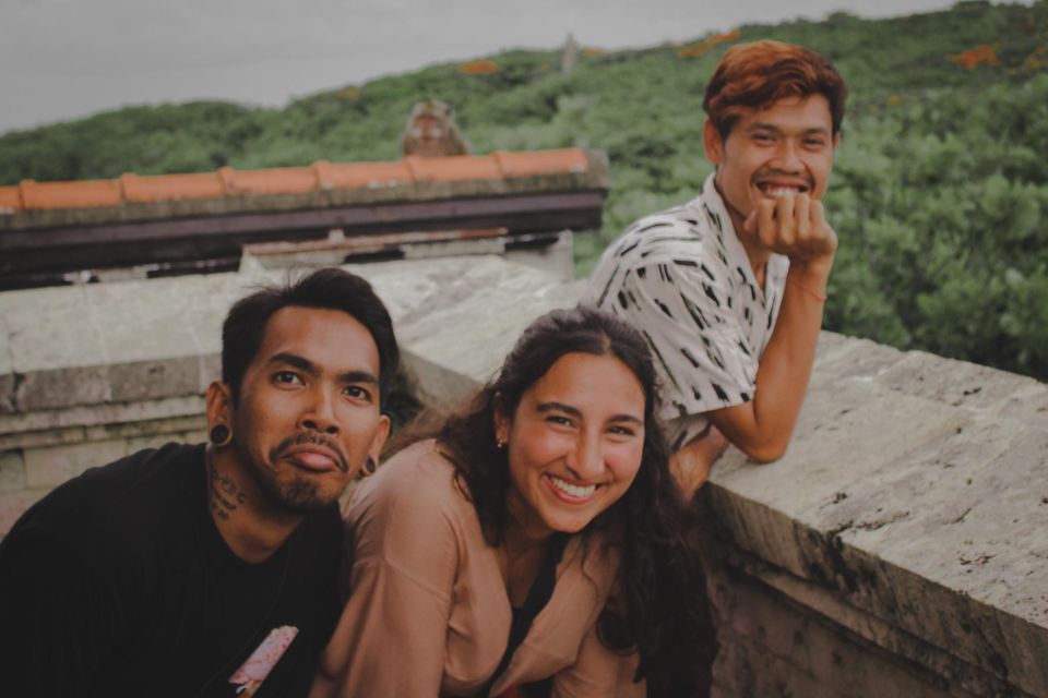 Uluwatu :Amazing Sunset at Uluwatu and Kecak Fire Dance. - Dining at Jimbaran Bay