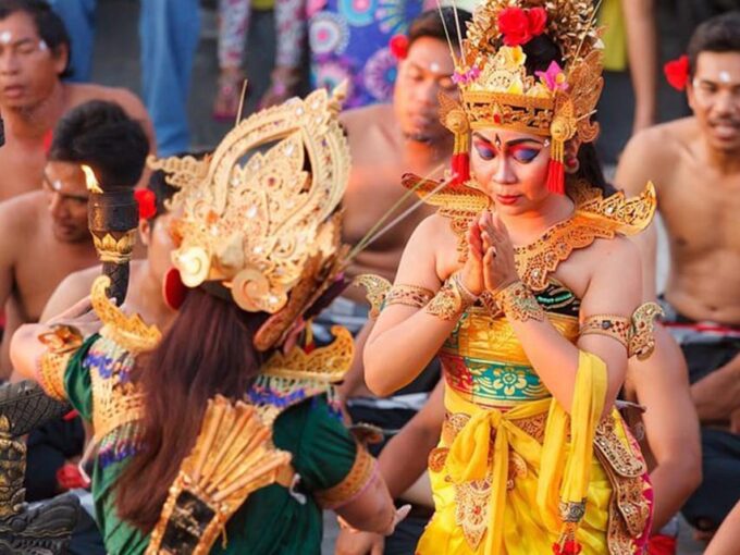 Uluwatu Temple : Sunset and Kecak Fire Dance / Private Tour - Booking and Payment Options