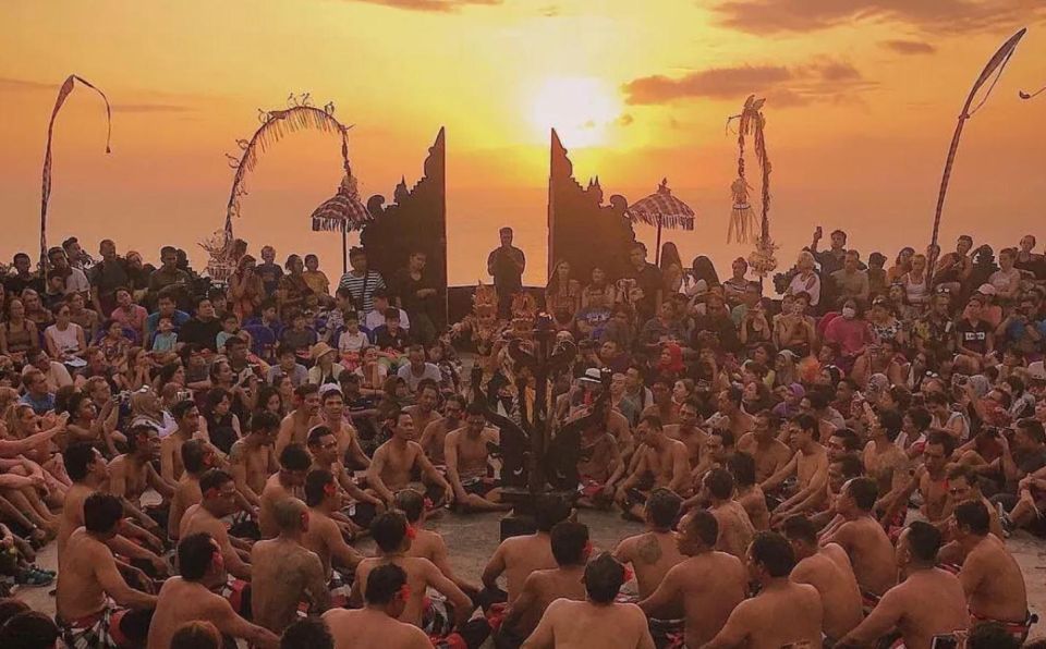 Uluwatu Temple Sunset & Kecak Fire Dance Tour - What to Expect