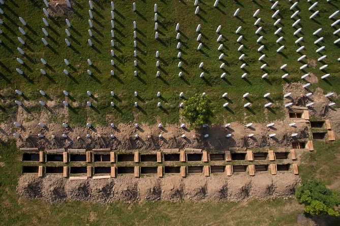 Understanding Srebrenica Genocide Lunch With Local Family - Private Tour - Visiting the Memorial Center