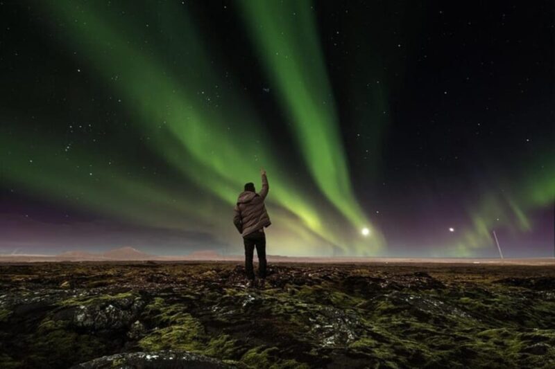 Unforgettable and Fabulous Northern Lights in Reykjavík - An In-Depth Look at the Northern Lights Private Tour