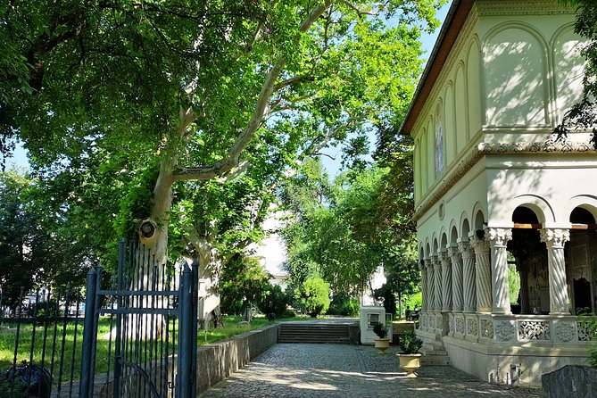 Unhealthy Food Tour of Bucharest – 4 Hours - Inclusion and Exploration