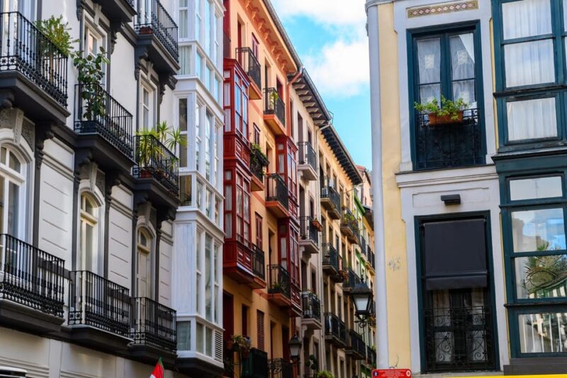 Unique Landmarks of Bilbao – Walking Tour for Couples - Frequently Asked Questions
