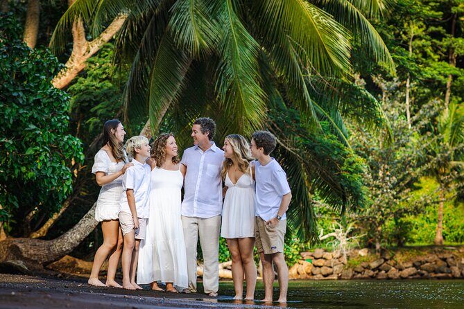 Unique photo shoot in the heart DE Moorea: Beach & mountain combo - An Overview of the Experience