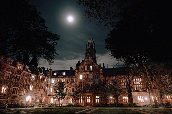 University of Toronto Ghost Tour - Campus Secrets & Spectres - Final Thoughts: Who Will Love This Tour?