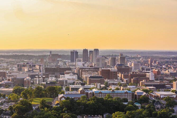 University Scavenger Hunt: University of Alabama Adventure - A Closer Look at the Experience