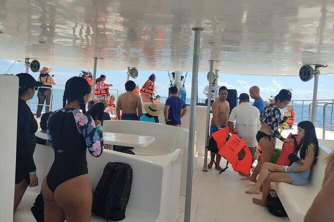 Unlimited Party Catamaran to Isla Mujeres from Playa del Carmen - Is It Worth the Price?  