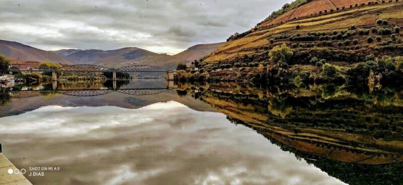 Upper Douro: From Casal de Loivos to Pinhão Walk & Wine Tour - Key Points