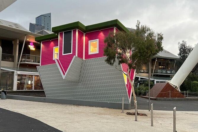 Upside Down House Photo Experience in Australia - The Experience: Playful and Photo-Ready