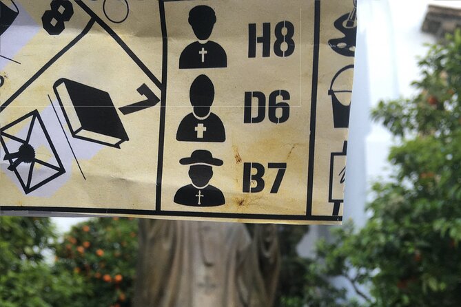 Urban Adventure Game in Seville With an App - On-Site Support and Assistance