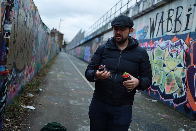 Urban Canvas: Exploring Shoreditch's Vibrant Street Art - Key Points