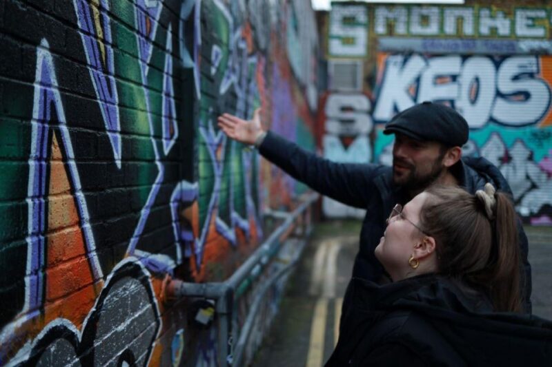 Urban Canvas: Exploring Shoreditchs Vibrant Street Art - Insights Into Urban Landscape Transformation
