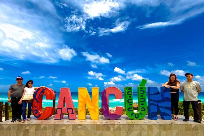 Urban Food and Shopping Experience at Cancun - Key Points