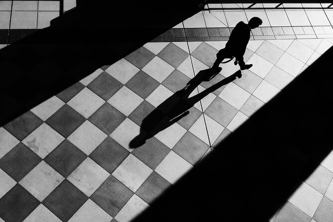 Urban Geometry With Laurence Bouchard - Exploring Tokyos Urban Geometry