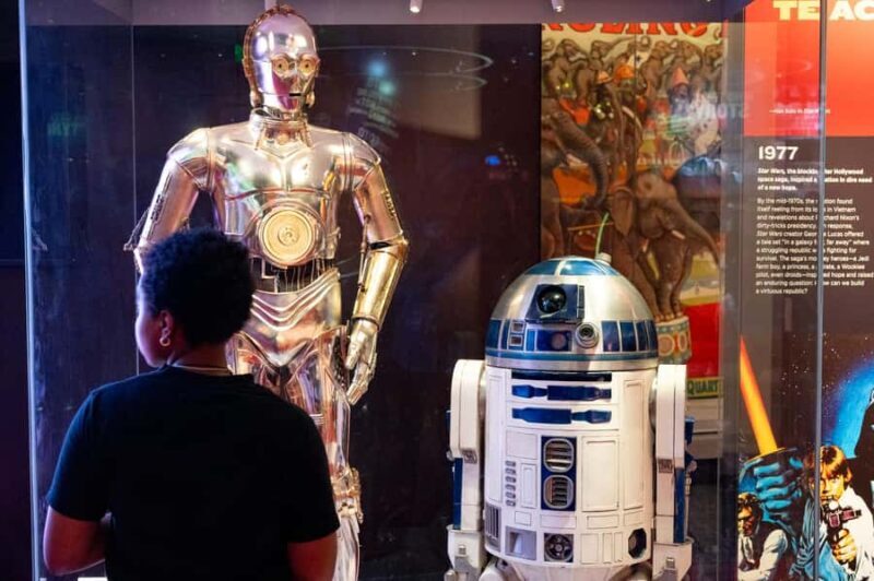 US 250th VIP Tour: Archives, Portraits & History Museum Tour - Key Points