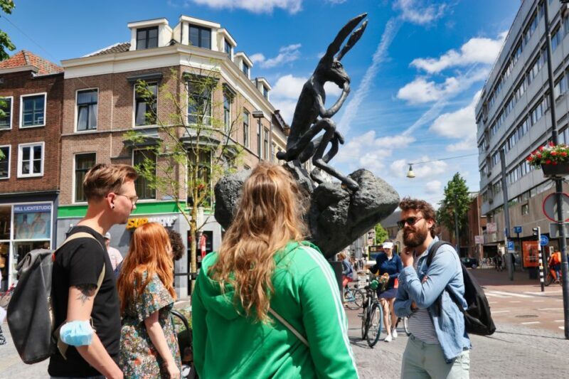Utrecht: Food Tour with many stops at vegan restaurants! - Starting Point: Thinker on Rock