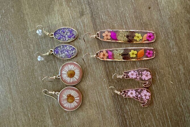 UV Resin Jewelry Set Workshop - A Closer Look at the Workshop Experience