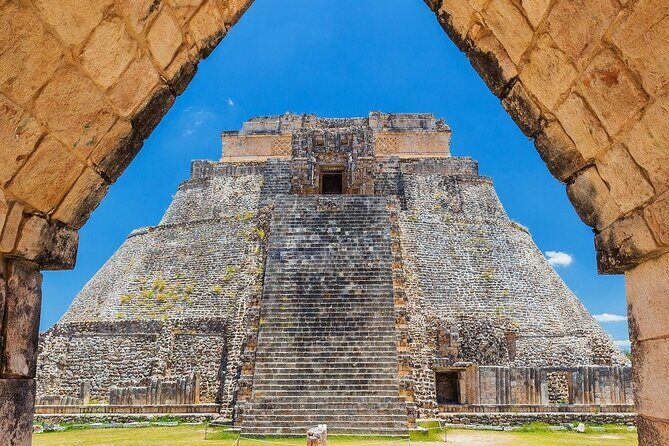 Uxmal & Kabah Mayan sites + Swimming in a cenote from Merida - Introduction