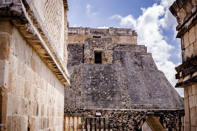 Uxmal Ruins Guided Tour with a Certified Guide - Exploring the Uxmal Guided Tour: What to Expect