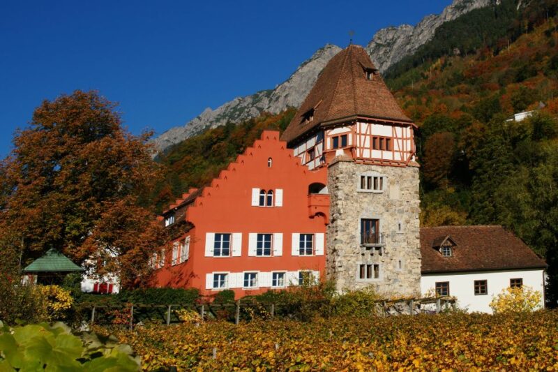 Vaduz: City Train Tour - Highlights of the City Train Tour