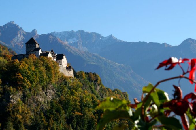 Vaduz: City Train Tour - Meeting Point and Logistics
