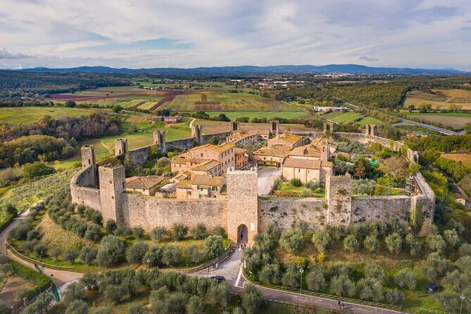 Val d'Orcia private tour: Montalcino, Pienza and Montepulciano - Montepulciano: The Elegant Finish