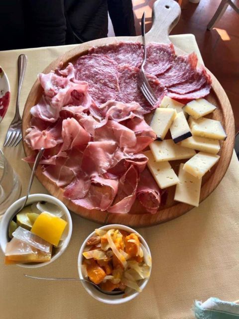 Valdobbiadene: Private Prosecco Tour & Tasting With a Sommelier - Winery Visits and Local Food