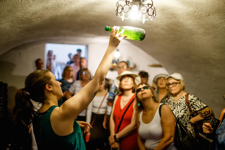Valeggio: Perlage D'autore, Bubbles of Excellence and Guided Tour - Key Points