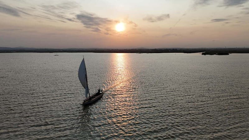 Valencia: Albufera Sunset on a sailboat with a Local Guide - A Deep Dive into the Experience