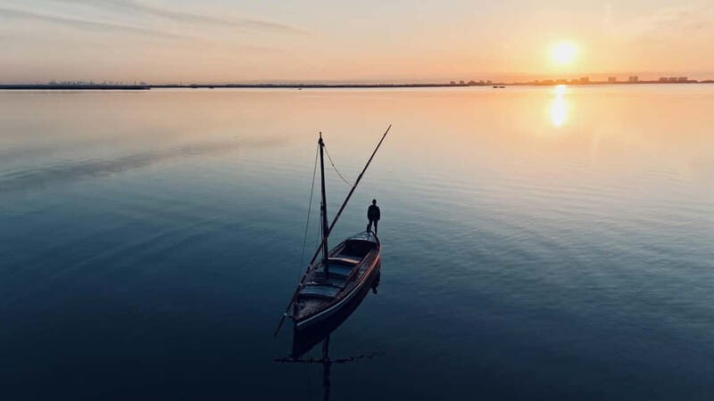 Valencia: Albufera Sunset on a sailboat with a Local Guide - FAQs