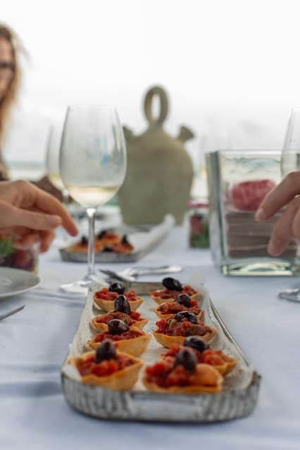 Valencia: Boat Ride With Valencian Wine Tasting & Tapas - Highlights of the Experience