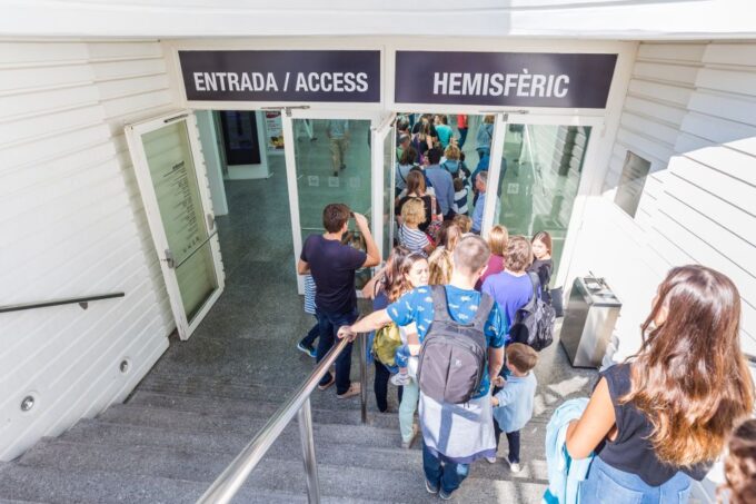 Valencia: City of Arts and Science 3D Movie at Hemisfèric - Frequently Asked Questions