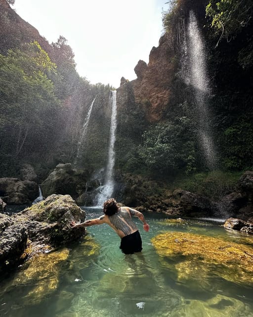 Valencia: Day Trip Exploring Waterfalls, Springs and Caves. - Exploring the Majestic Waterfall
