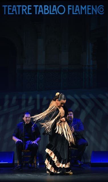 Valencia: Flamenco Show TEATRE TABLAO FLAMENCO in Teatro Talia - The Experience: From Entry to Exit