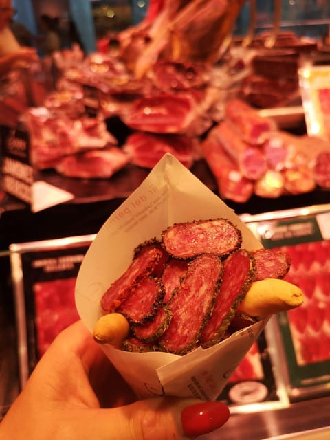 Valencia Food Tour With Tapas & Drinks With a Local - Tapas and Valencian Cuisine