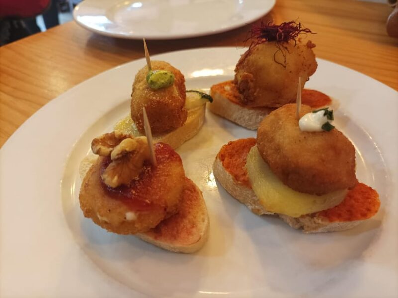 Valencia Food Tour With Tapas & Drinks With a Local - Agua De Valencia and Horchata