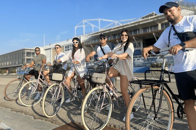 Valencia: Guided Bike Tour of the city's highlights. From 23 - A Feast for the Senses: Markets and Historic Buildings