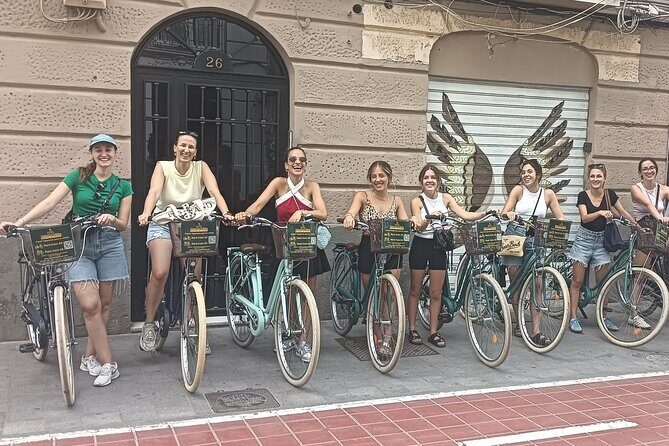 Valencia: Guided Bike Tour of the city's highlights. From 23 - What the Reviews Say