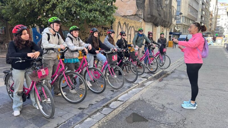 Valencia: Guided Private Bike Tour With Tapas and Drinks - Itinerary Highlights
