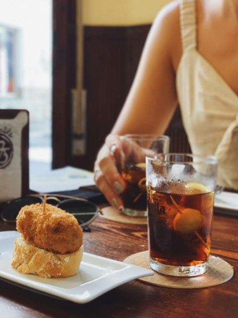 Valencia: Local Tapas & Wine Tasting Experience - Gastronomic Experience