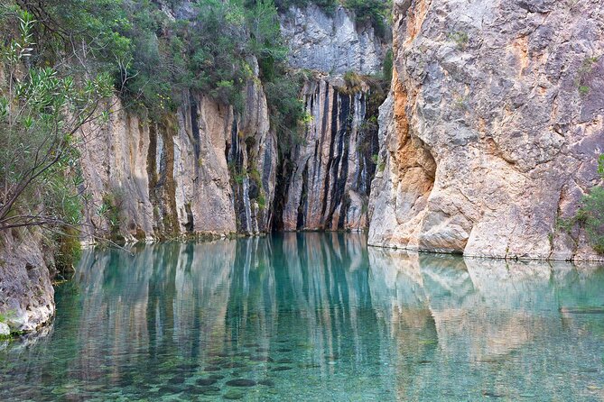Valencia: Montanejos Hot Springs, Girlfriend Waterfall & Cave - Exploring the Cave