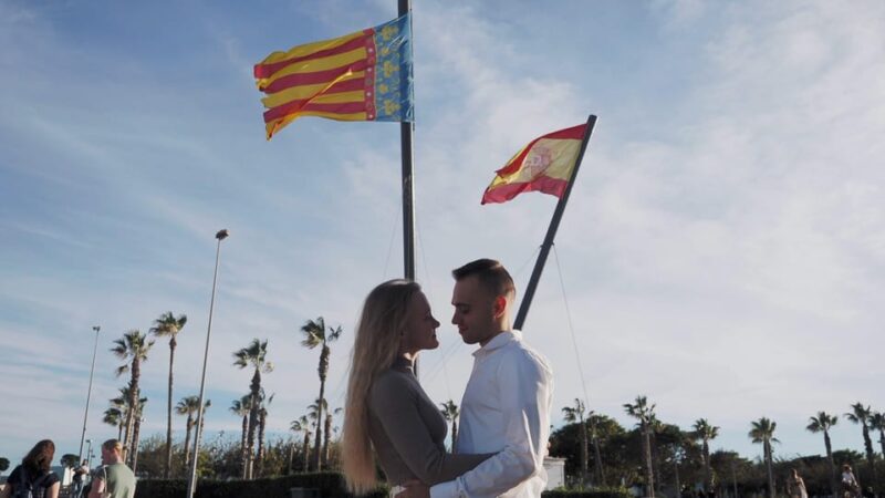 Valencia: Photo Shooting at the Beach With Pro Photographer - Photo and Video Deliverables