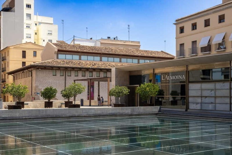Valencia: Private City Center Highlights Tour with a Local - Why Choose a Private Tour in Valencia?