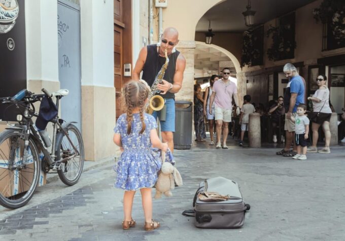 Valencia: Private Family Tour With Churros, Parks & Museum - Frequently Asked Questions