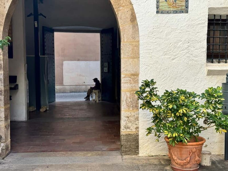 Valencia, Spain: Excellent Private Walking Photography Tour - Practical Details and Tips
