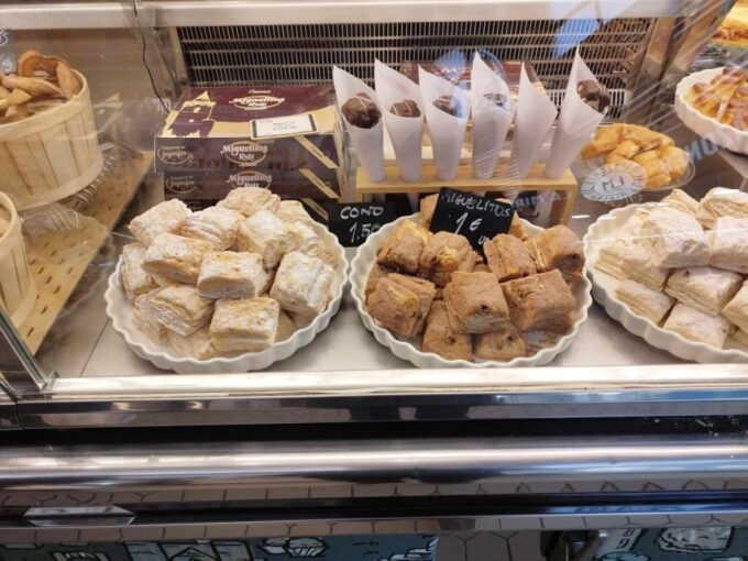 Valencia: Street Food Tour Including Paella & Tapas Tasting - Accessibility and Cancellation
