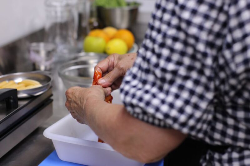 Valencia: Traditional Paella Cooking Class and Dinner - Uncovering the Secrets of Paella