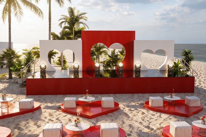 Valentine Day Beach Dinner and Fire Works Experience - Who Would Love This Tour?