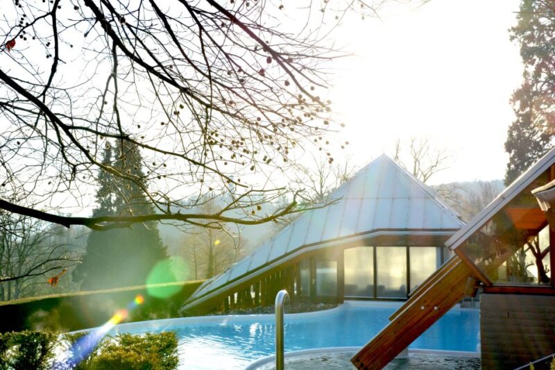 Valkenburg: Thermae 2000 Spa Entry Ticket - Accessibility Details and Instructions